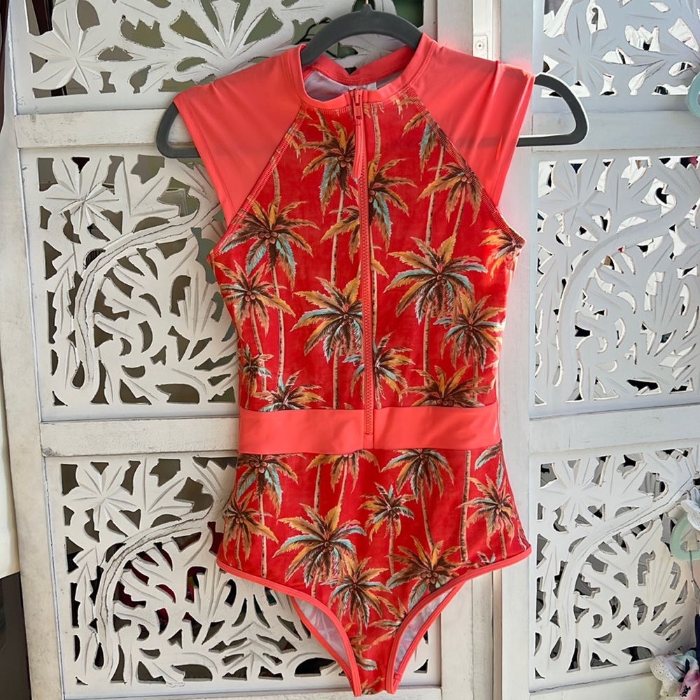 NWT Body Glove sunset stand up paddle suit. Size S. Color Orange